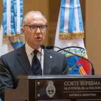 Rosenkrantz neg� que la Corte le d� preponderancia a las causas por corrupci�n y destac� la imparcialidad del m�ximo tribunal