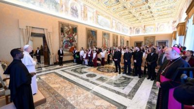 El Papa a peregrinos espa�oles: Seguir a Cristo, con el testimonio de los santos