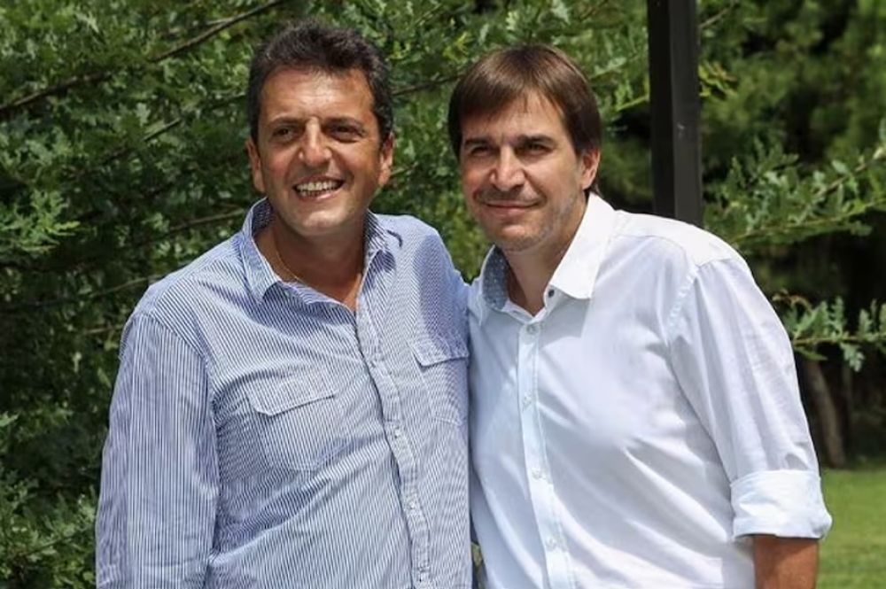 Javier Faroni y Sergio Massa, una relaci�n de amistad que pas� del teatro a la pol�tica y se extendi� al f�tbol