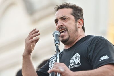 Trabajadores del Sindicato del Neum�tico realizaron un paro con movilizaci�n en reclamo de aumento salarial