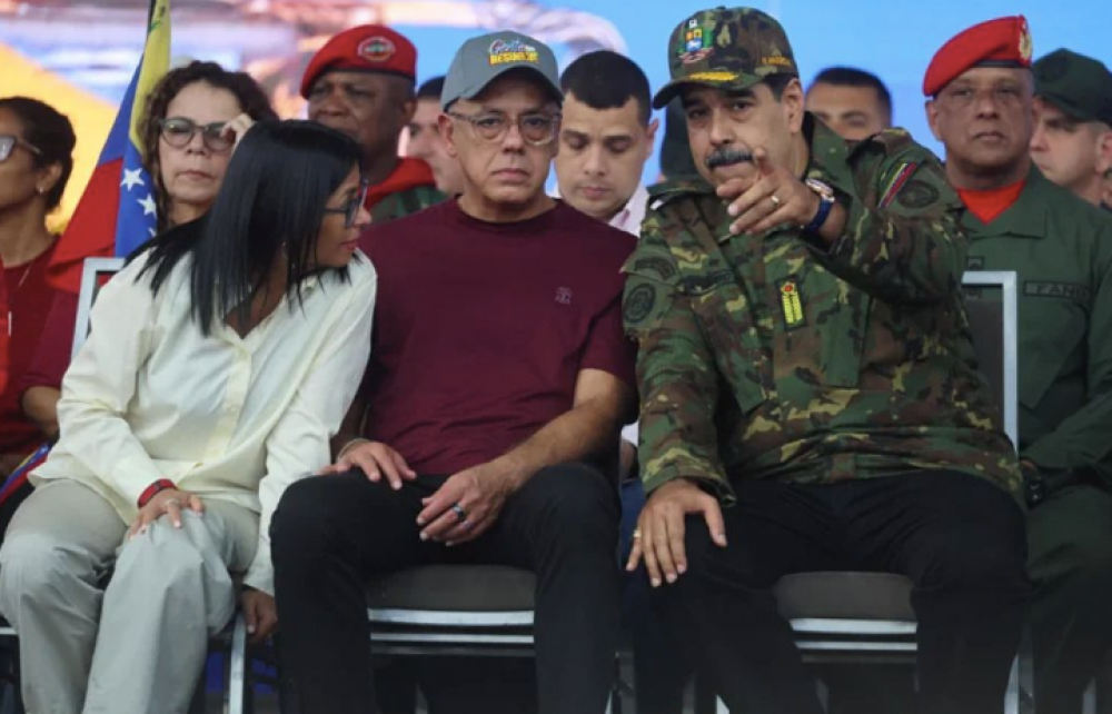 �Qui�n entreg� a Maduro?