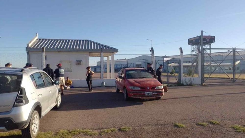 Ttrabajadores del Frigor�fico HV denuncian que la empresa adeuda salarios de noviembre y todav�a no cobraron el aguinaldo