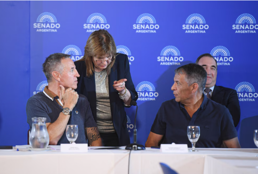 El Gobierno y la CGT discutir�n desde la semana pr�xima cambios en la reforma laboral para facilitar su aprobaci�n