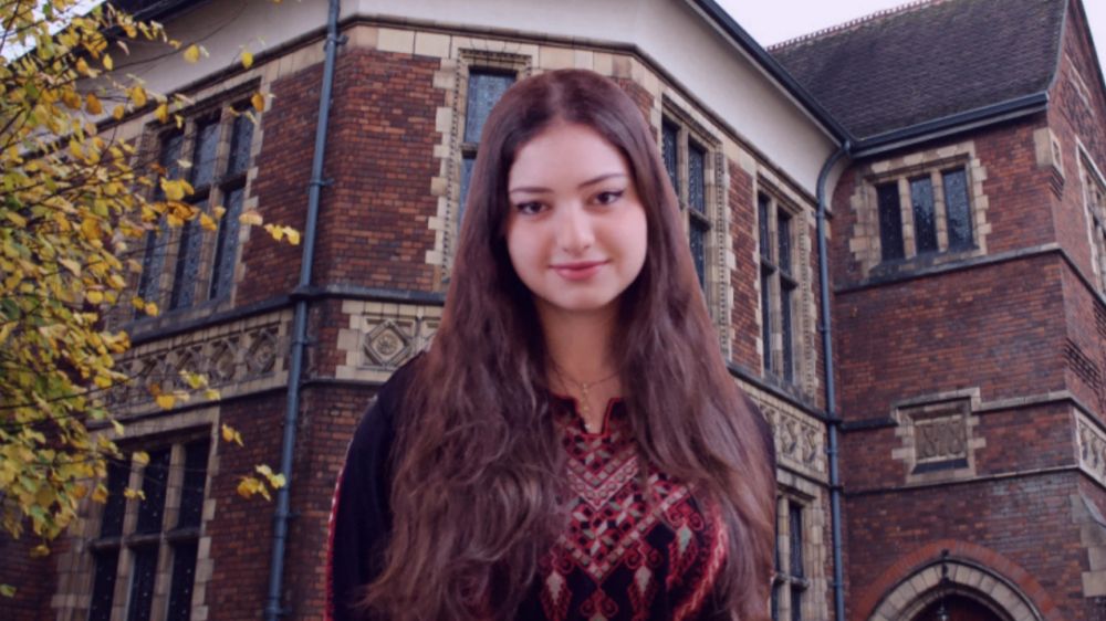 Por primera vez, una estudiante palestino-argelina asume la presidencia de la Oxford Uni�n en Inglaterra