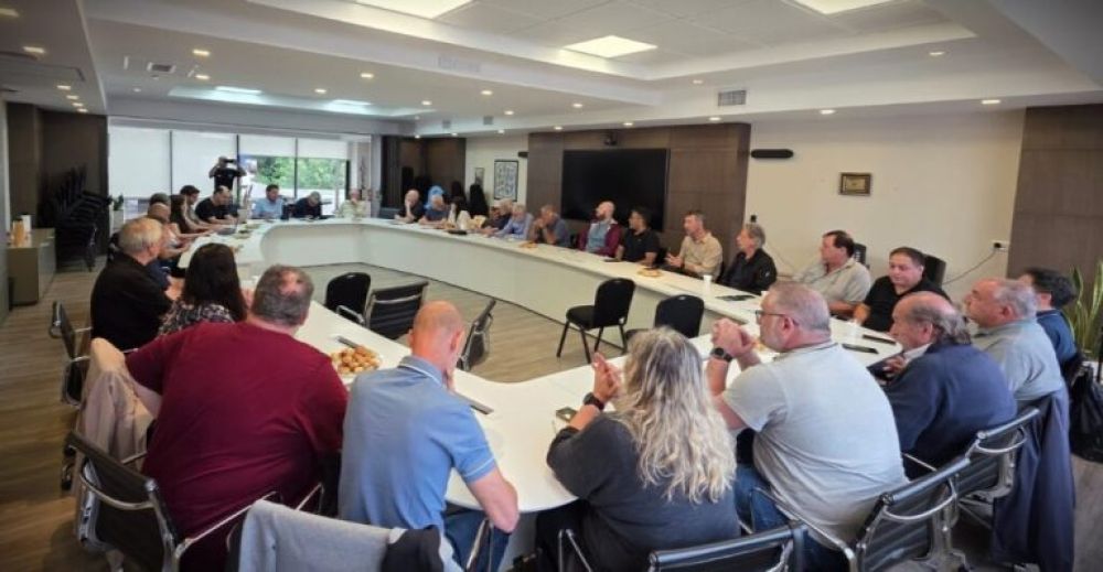 Los gremios denunciaron que �es una medida tomada sin di�logo y en perjuicio de las y los trabajadores�