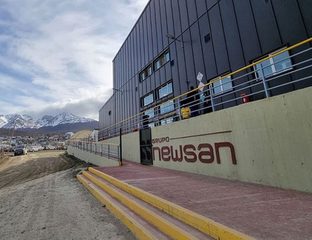 Newsan habr�a pagado sueldos recortados