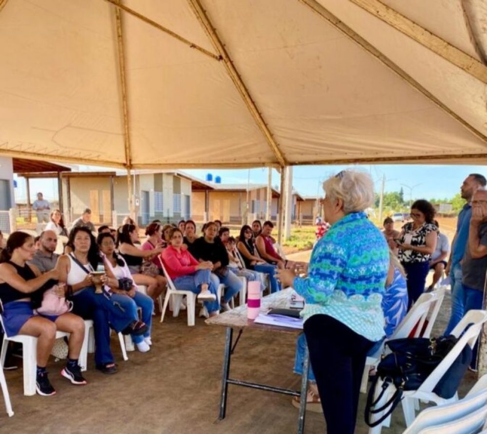 IPRODHA: avanzan en el proceso de adjudicaci�n de viviendas con recorridas guiadas a preadjudicatarios del barrio Itaemb� Guaz� en Posadas