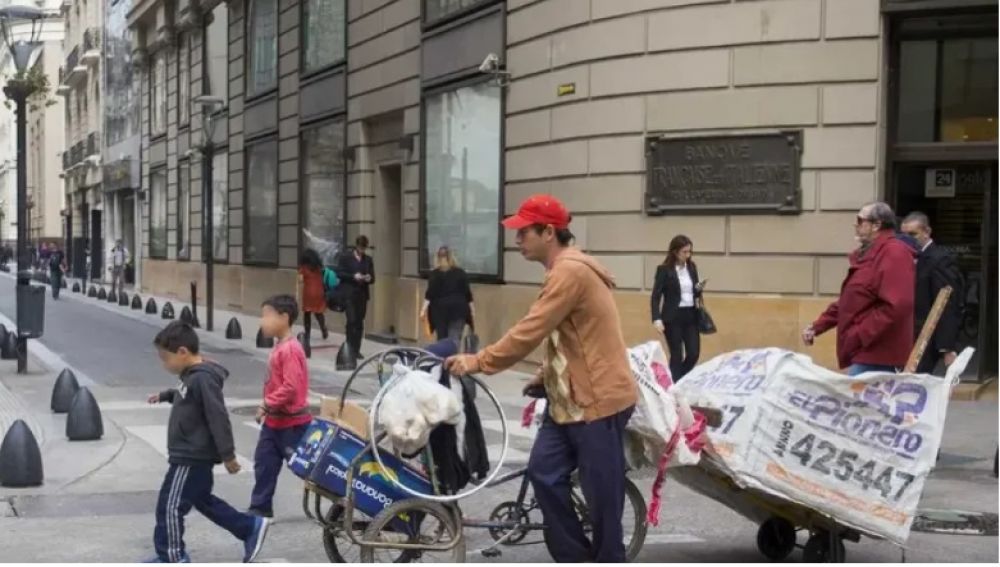 La canasta b�sica sube 4,1% en diciembre y una familia necesit� m�s de $1,3 millones para no ser pobre