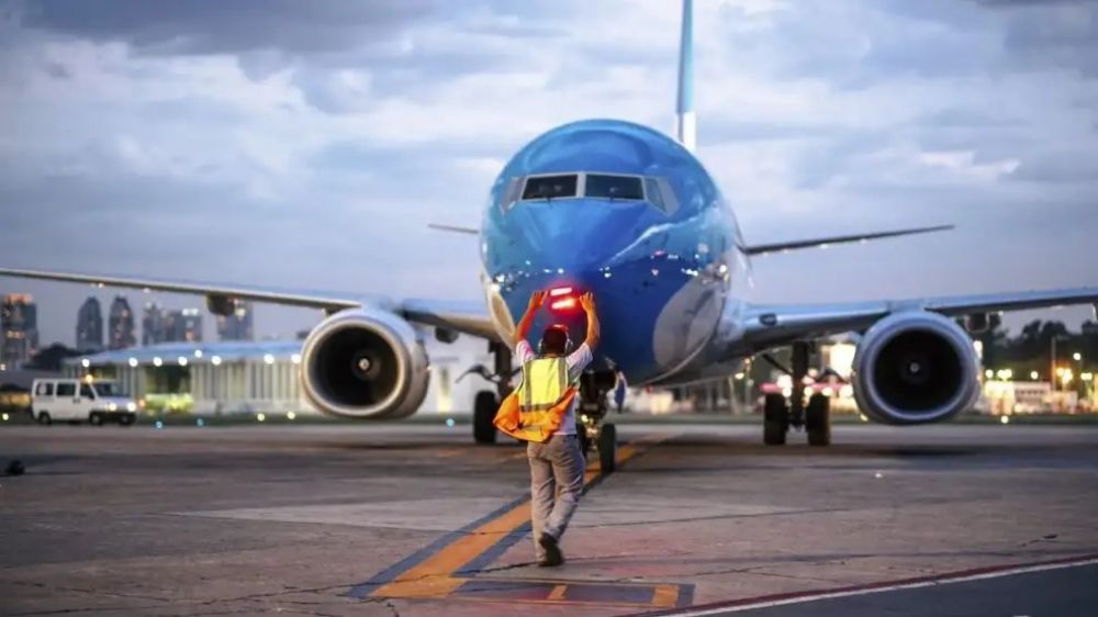 Aumenta el riesgo de un nuevo paro de controladores a�reos durante las vacaciones: este viernes vence la conciliaci�n obligatoria