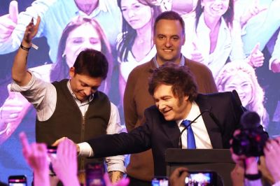 Manuel Adorni remiti� el decreto de la SIDE al Congreso y la oposici�n busca los votos para voltearlo