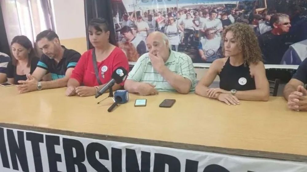 Los gremios estatales presionan a los gobernadores para que convoquen a paritarias en las provincias