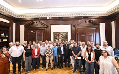 Con un aumento retroactivo, el Gobierno bonaerense cerr� el foco de tensi�n con los estatales