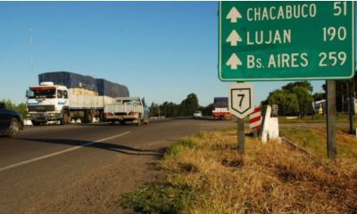 Flexibilizaci�n, salarios congelados y rutas abandonadas: el verdadero costo de la reforma laboral de Milei