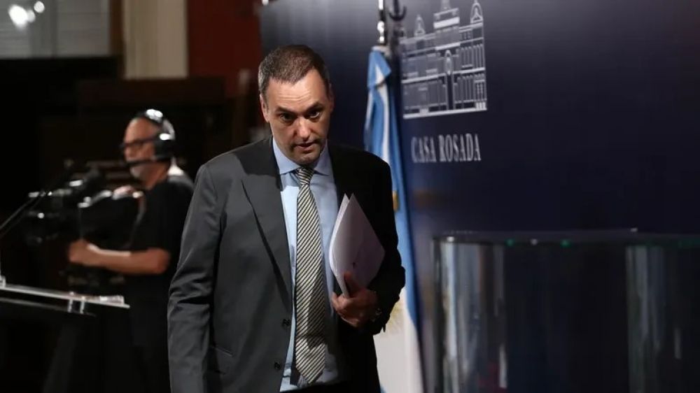 Para bloquear a Victoria Villarruel, Manuel Adorni refuerza el control de la gesti�n y la agenda del gabinete