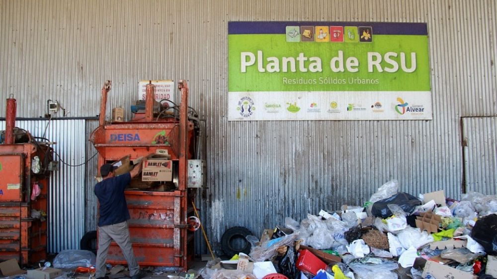Los puntos limpios fortalecen el trabajo con residuos secos en la planta municipal