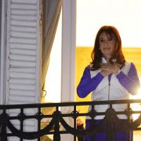 Cristina Fern�ndez vuelve a la actividad pol�tica y en febrero el kirchnerismo iniciar� una campa�a por su liberaci�n