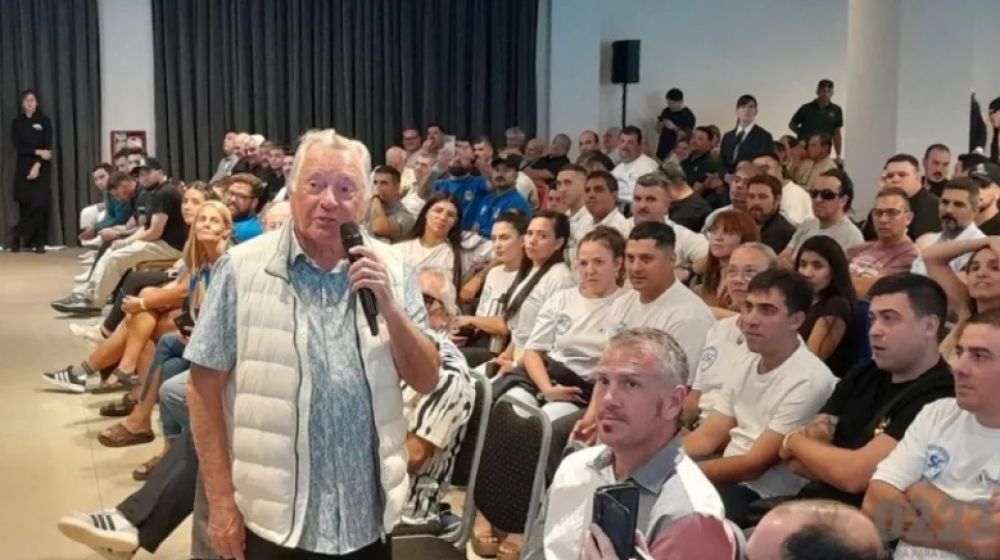 Luis Barrionuevo afirm� que �la econom�a est� estancada y los salarios son paup�rrimos�