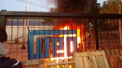 Despidos masivos en una metal�rgica de C�rdoba y fuerte reclamo laboral