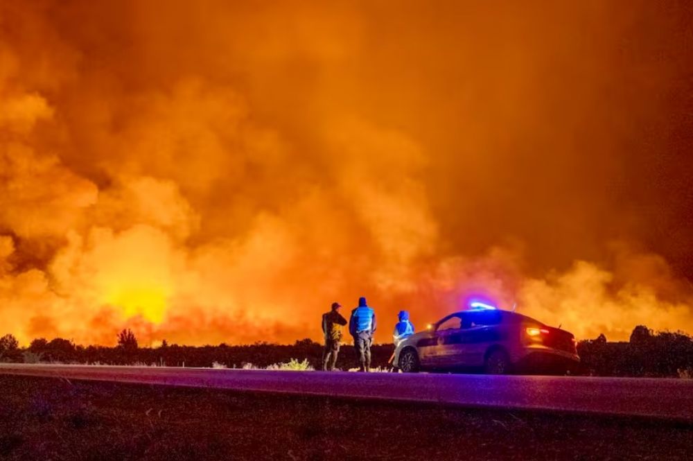 El Gobierno transfiere $100.000 millones a los Bomberos Voluntarios para afrontar los incendios en la Patagonia