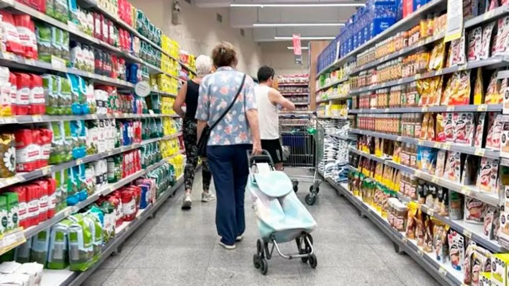 Encuesta: casi el 60% de los argentinos se endeuda para hacer frente a gastos cotidianos