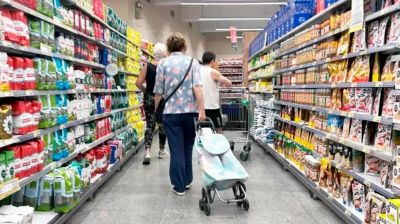 Encuesta: casi el 60% de los argentinos se endeuda para hacer frente a gastos cotidianos