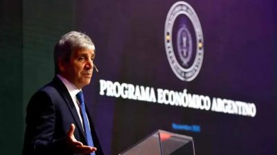 Entre la dependencia de Bessent y el espejo de Brasil, el Gobierno se juega en julio la credibilidad del plan financiero