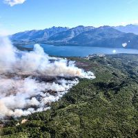 Chubut: las lluvias mejoraron las condiciones para combatir el fuego y lleg� ayuda desde Provincia de Buenos Aires