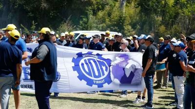 La UOM desaf�a a la CGT y convoc� a un paro total para el mi�rcoles