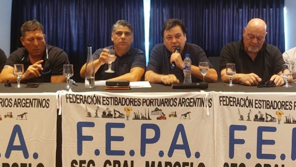 Portuarios paran en todo el pa�s en el marco de las protestas contra la reforma laboral