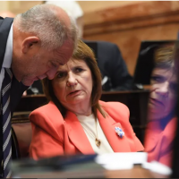 Patricia Bullrich pact� con la CGT, los bancos y los gobernadores y logr� aprobar la reforma laboral