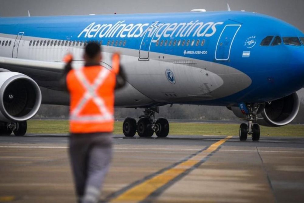 Convocan a ATE a negociar salarios y se levanta el paro que amenazaba la operatoria a�rea