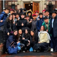 Veinte adolescentes espa�oles viajan al mayor shabbat�n juvenil de Jabad en Nueva York