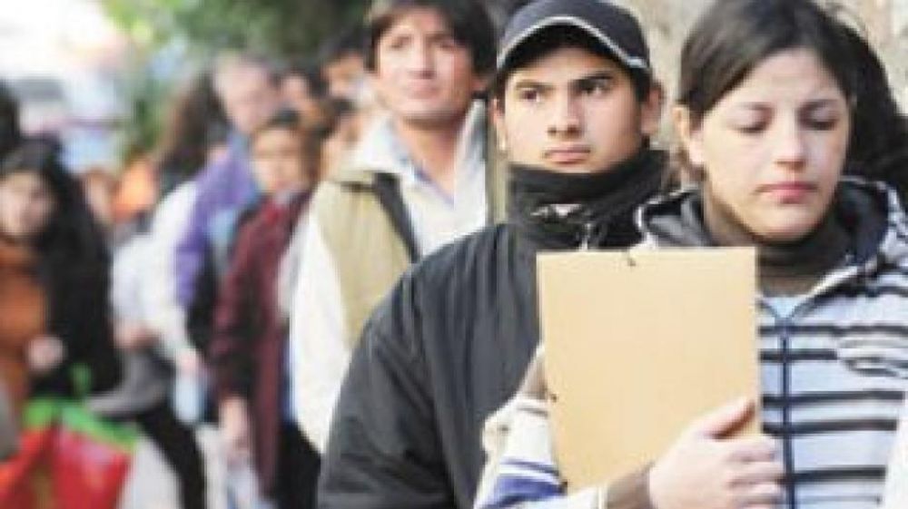 Por cada empleo formal perdido, casi dos pasaron a la informalidad