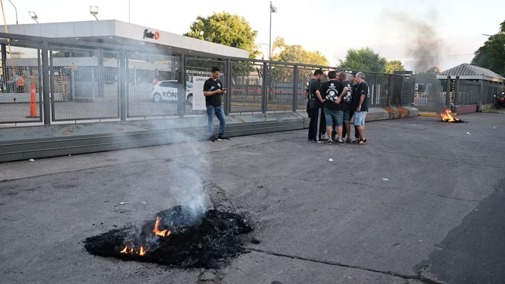 Fate anunci� su cierre definitivo: la hist�rica marca argentina de neum�ticos despedir� a sus 920 empleados y deja de producir