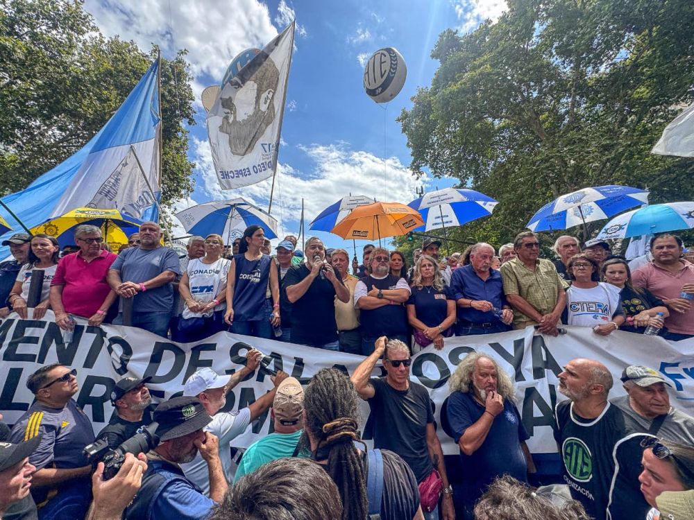 M�s de 98% de acatamiento al paro de ATE en todo el pa�s en la antesala de la movilizaci�n del Frente de Sindicatos contra la reforma laboral