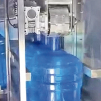 Senasa ampl�a millonaria licitaci�n a embotelladora que no funciona