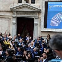 Con apoyos clave de algunas provincias, el Gobierno aprob� la reforma laboral en Diputados pero sin el art�culo 44