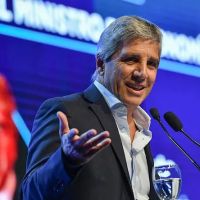 Toto Caputo blinda el rumbo: RIGI, inocencia fiscal, super�vit forzado y banca del FMI en medio del paro