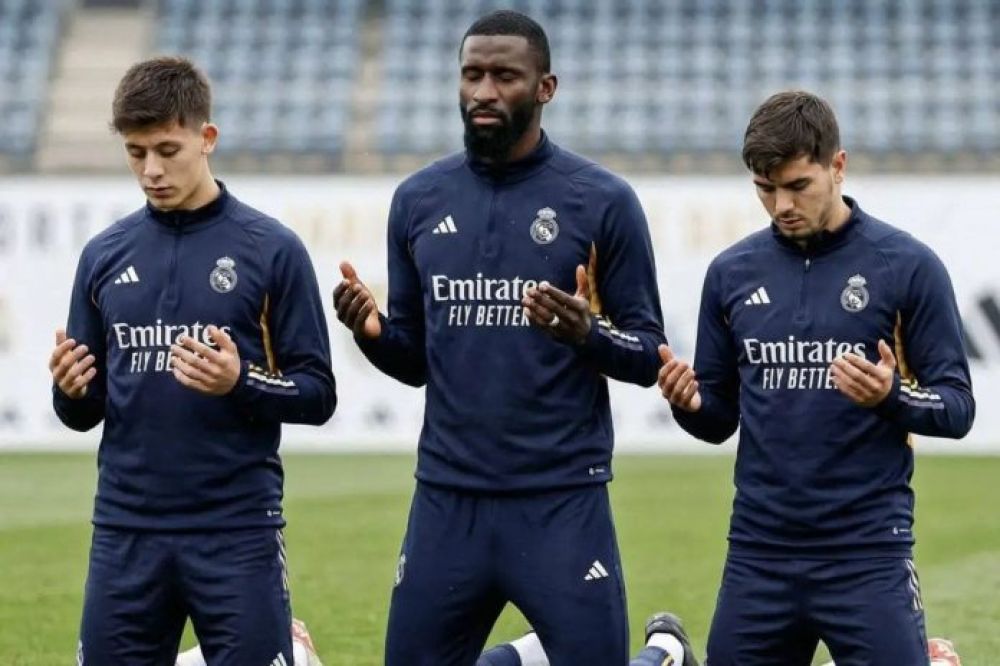 Futbolistas de �lite mantienen el ayuno durante el Ramad�n