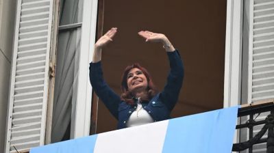 Tras la salida de tres senadores de Convicci�n Federal, el PJ de Cristina Kirchner fustig�: 