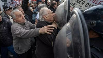 La jubilaci�n ya no alcanza: cada vez m�s adultos mayores salen a trabajar y engrosan el empleo precario