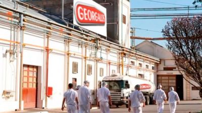 Georgalos vuelve a suspender personal y aplicar� recortes salariales de hasta 20%