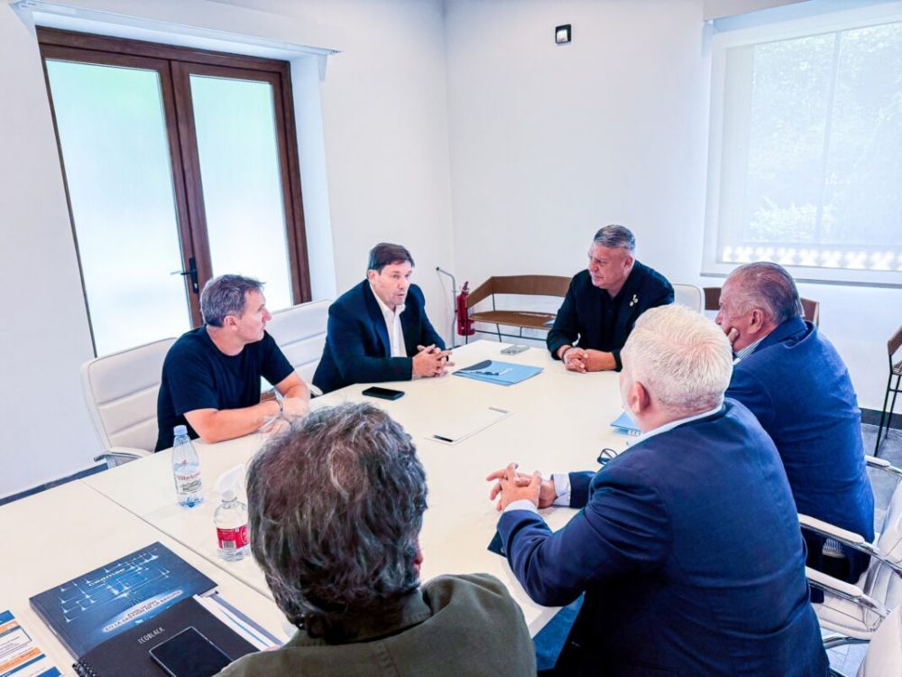 Intendente bonaerense firm� convenio con Chiqui Tapia para llevar residuos no recuperables al CEAMSE