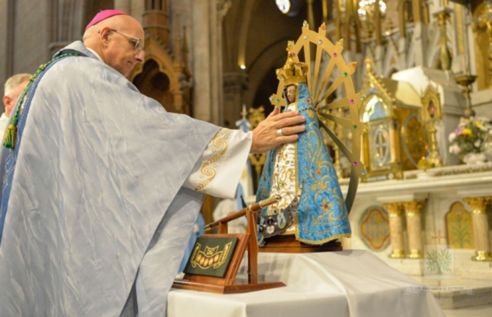 Nahuel Gallo en el pa�s: el obispo castrense llam� a agradecer y rezar por la paz