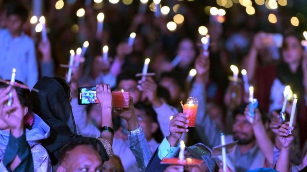 Cristianos y musulmanes se unen en Pakist�n para rezar por la paz