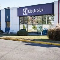 Fuerte ajuste en Electrolux: pas� de 700 empleados a 200 y anunci� un nuevo plan de retiros voluntarios