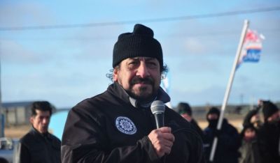 Por apenas 40 votos, �el zurdo� Mart�nez consigui� una sobrevida y retuvo el control de la convulsionada seccional R�o Grande de la UOM