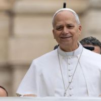 El Papa explica la �realidad a la vez humana y divina� de la Iglesia Cat�lica
