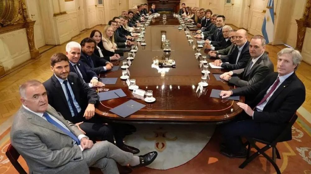 Los gobernadores le votan todo al Gobierno, pero las provincias cada vez reciben menos