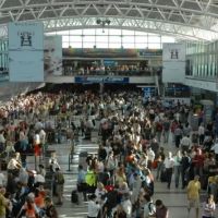 ATE anunci� un paro de una semana en m�s de 27 aeropuertos por la falta de pago de la ANAC